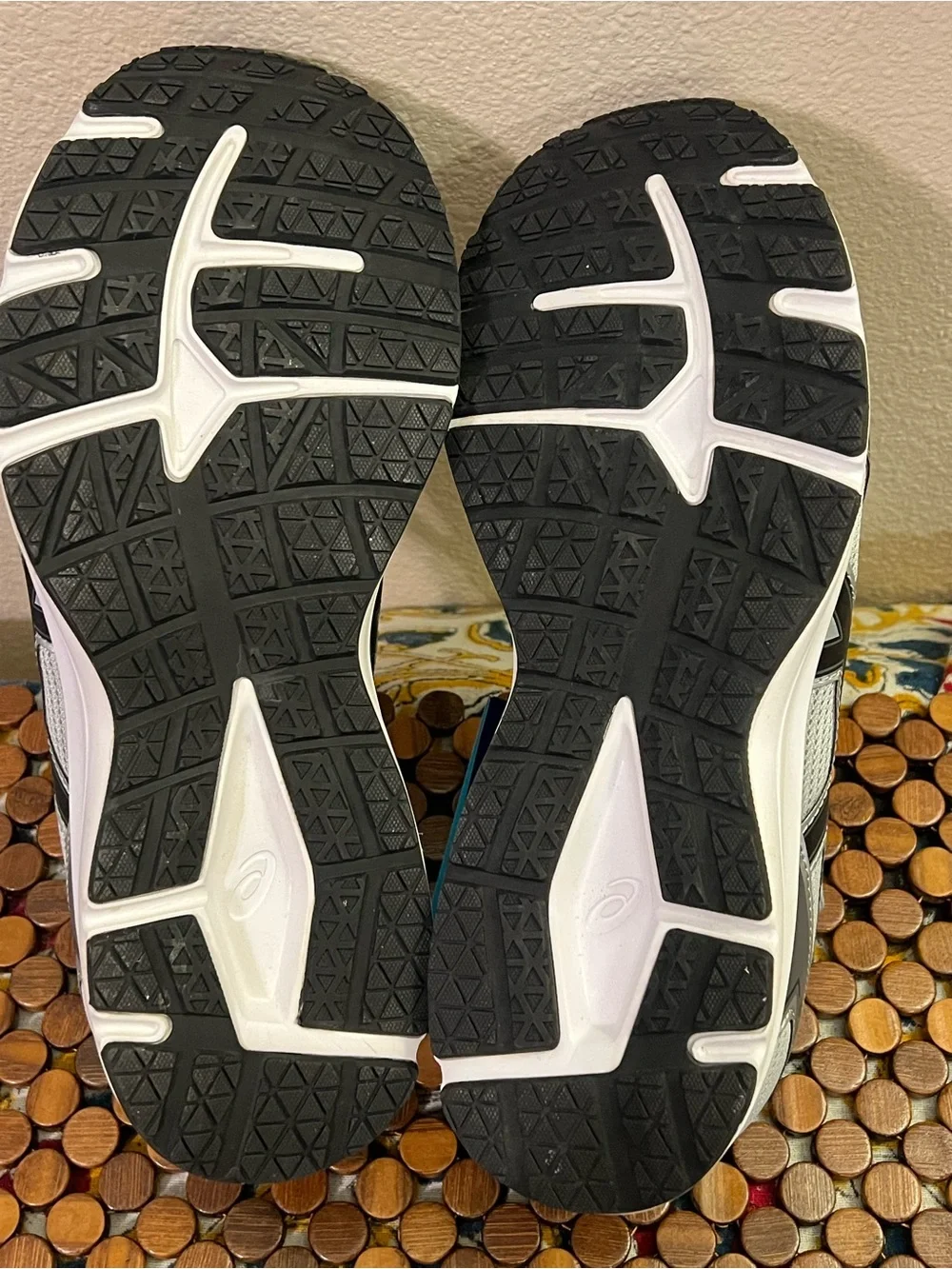 ASICS Jolt Men's Running Shoes Sneakers Size 11.5 glacier grey black carbon NWT